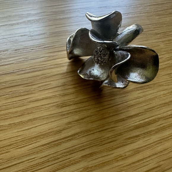 Silpada Silver Flower Ring - Picture 3 of 8